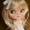Blonde Blythe do